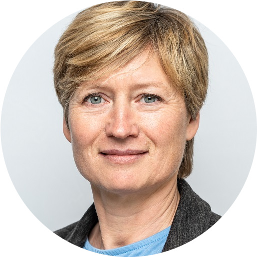 Porträt Ilona Schneider, Leiterin der PflegeLeicht Akademie
