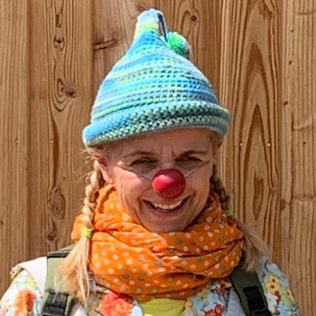 Porträt von Sabine Springer als Clownin Sunny