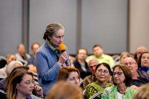 Katharina Dezelske auf dem MAIK Kongress 2024